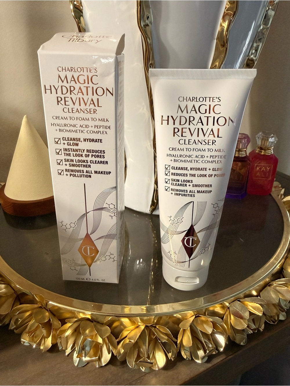 Charlotte Tilbury Magic Hydration Revival Cleanser